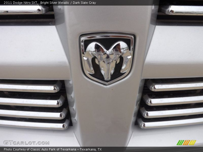 Bright Silver Metallic / Dark Slate Gray 2011 Dodge Nitro SXT