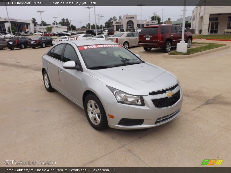 Silver Ice Metallic / Jet Black 2011 Chevrolet Cruze LT