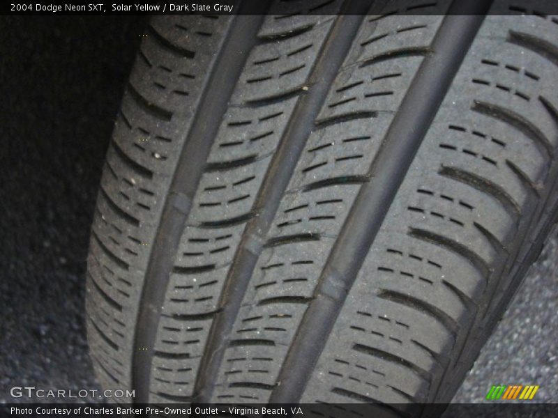 Solar Yellow / Dark Slate Gray 2004 Dodge Neon SXT