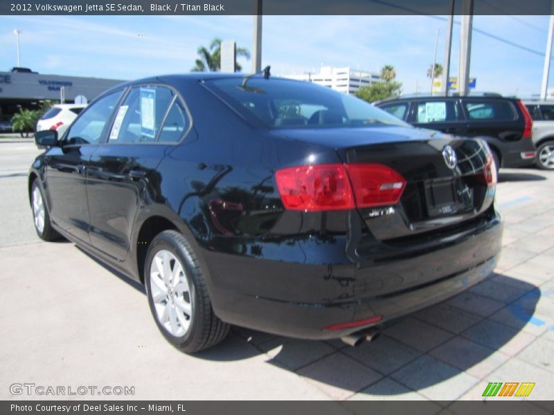 Black / Titan Black 2012 Volkswagen Jetta SE Sedan