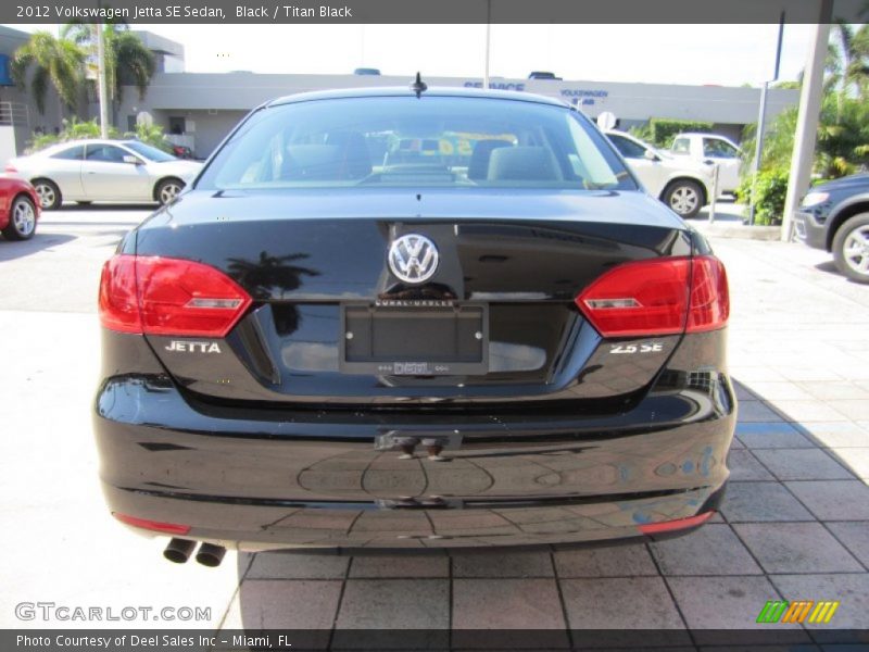 Black / Titan Black 2012 Volkswagen Jetta SE Sedan