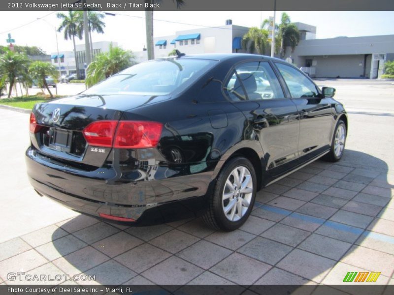 Black / Titan Black 2012 Volkswagen Jetta SE Sedan