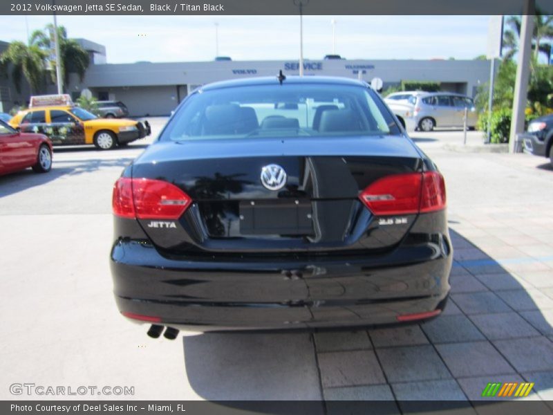 Black / Titan Black 2012 Volkswagen Jetta SE Sedan
