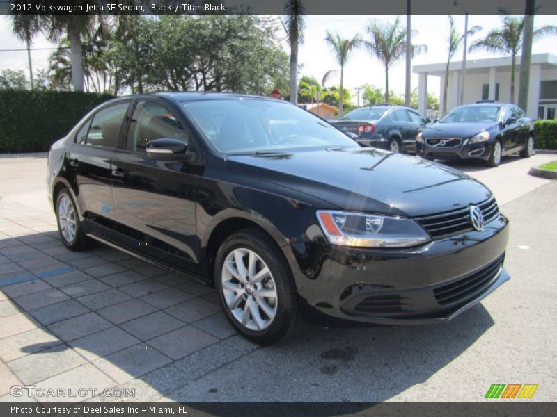 Black / Titan Black 2012 Volkswagen Jetta SE Sedan