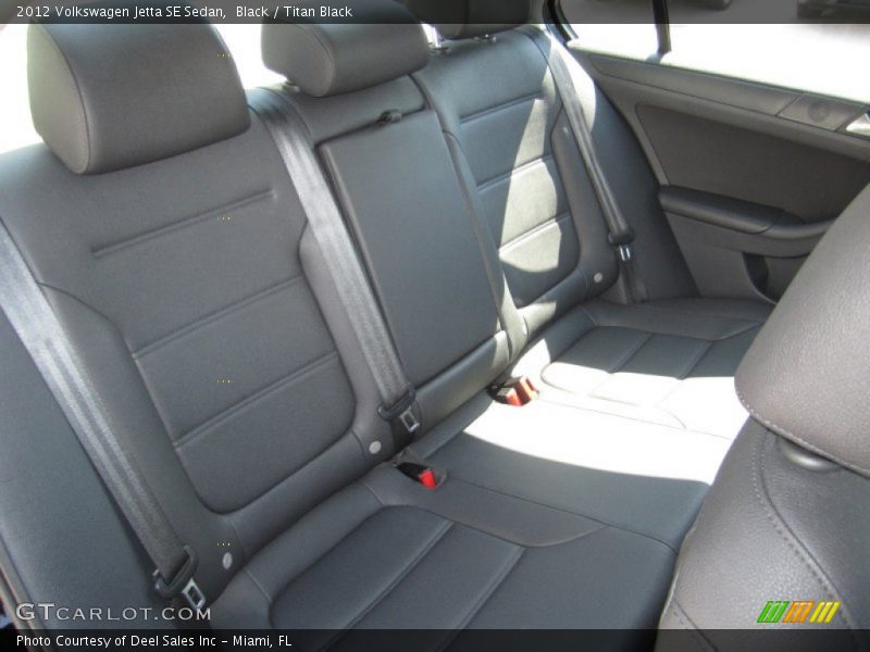 Black / Titan Black 2012 Volkswagen Jetta SE Sedan