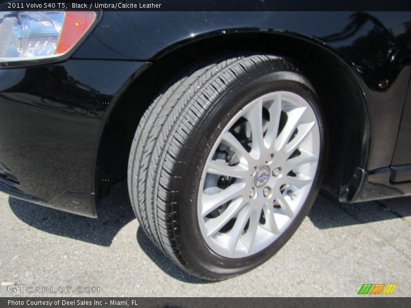 Black / Umbra/Calcite Leather 2011 Volvo S40 T5