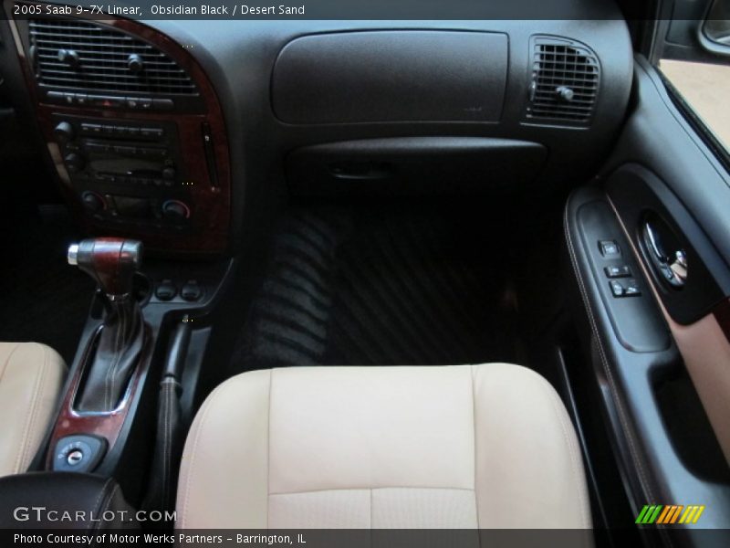 Obsidian Black / Desert Sand 2005 Saab 9-7X Linear