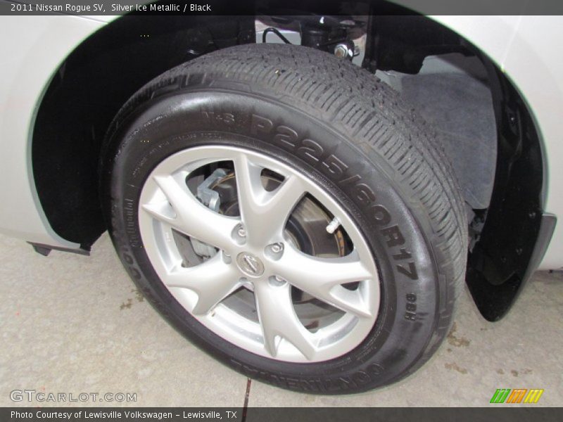 Silver Ice Metallic / Black 2011 Nissan Rogue SV