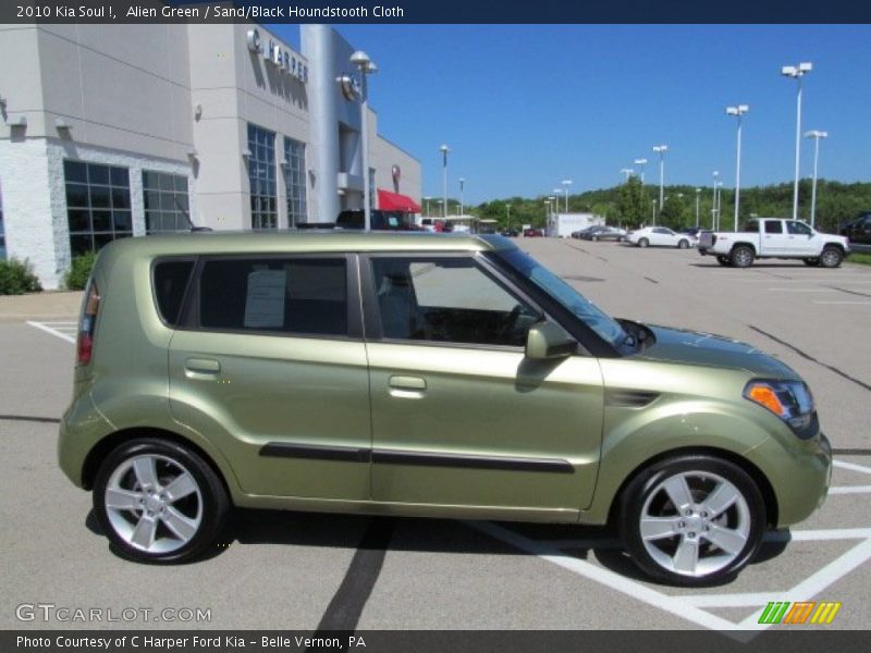 Alien Green / Sand/Black Houndstooth Cloth 2010 Kia Soul !