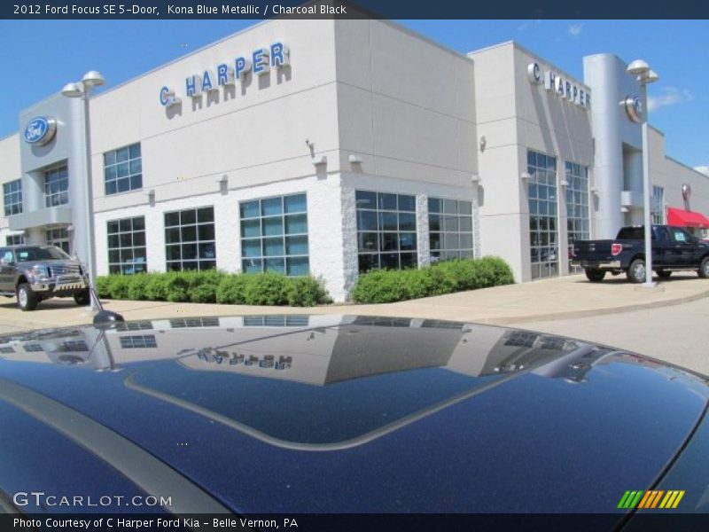 Kona Blue Metallic / Charcoal Black 2012 Ford Focus SE 5-Door