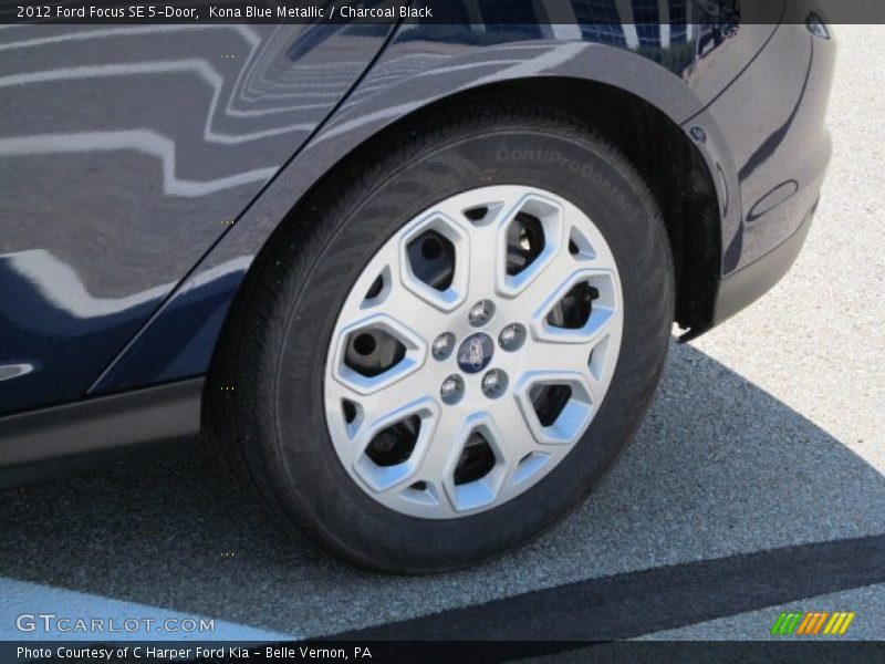 Kona Blue Metallic / Charcoal Black 2012 Ford Focus SE 5-Door