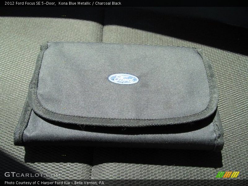 Kona Blue Metallic / Charcoal Black 2012 Ford Focus SE 5-Door