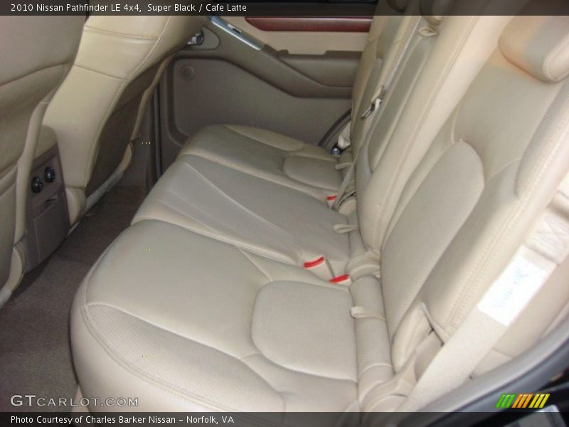 Super Black / Cafe Latte 2010 Nissan Pathfinder LE 4x4