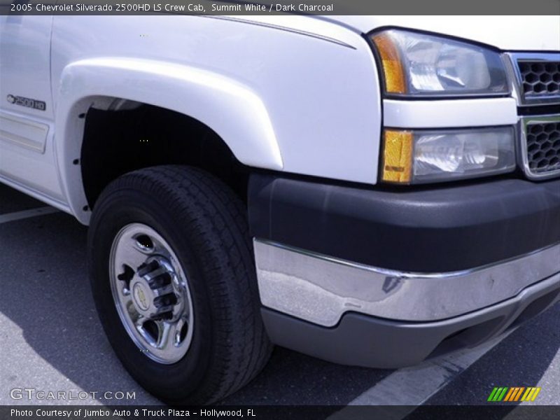 Summit White / Dark Charcoal 2005 Chevrolet Silverado 2500HD LS Crew Cab