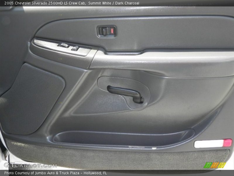 Door Panel of 2005 Silverado 2500HD LS Crew Cab