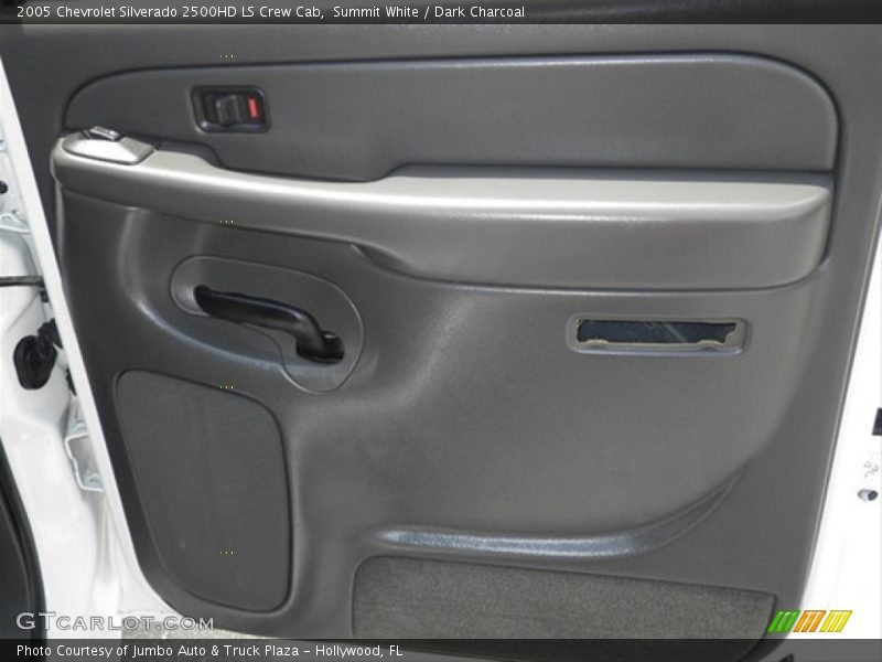 Door Panel of 2005 Silverado 2500HD LS Crew Cab