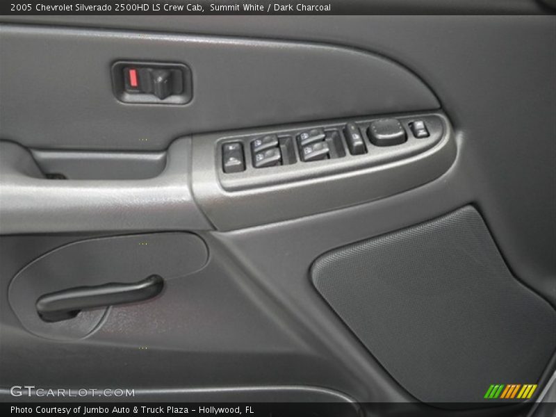 Summit White / Dark Charcoal 2005 Chevrolet Silverado 2500HD LS Crew Cab