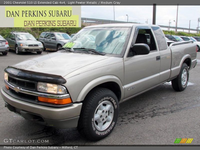 Light Pewter Metallic / Medium Gray 2001 Chevrolet S10 LS Extended Cab 4x4
