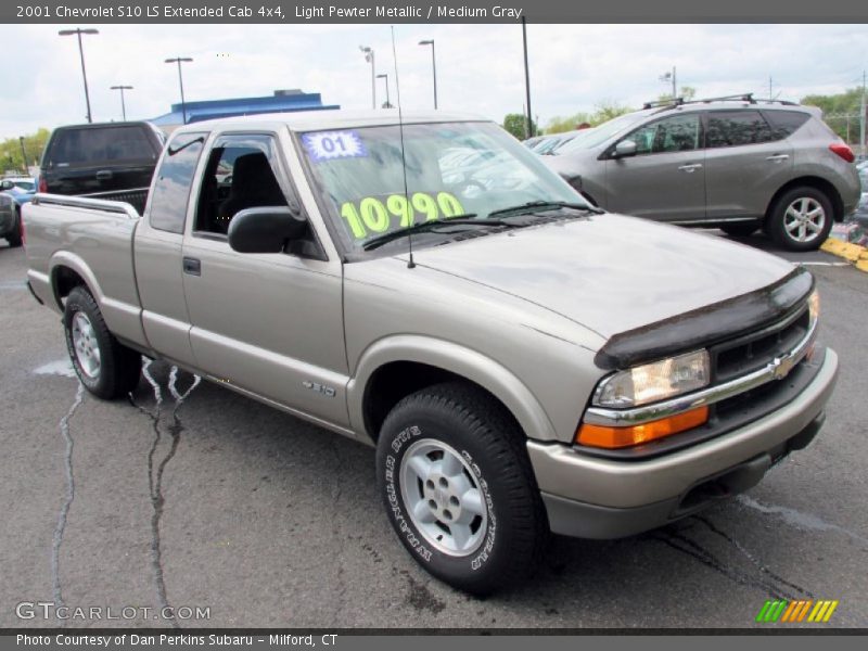 Light Pewter Metallic / Medium Gray 2001 Chevrolet S10 LS Extended Cab 4x4