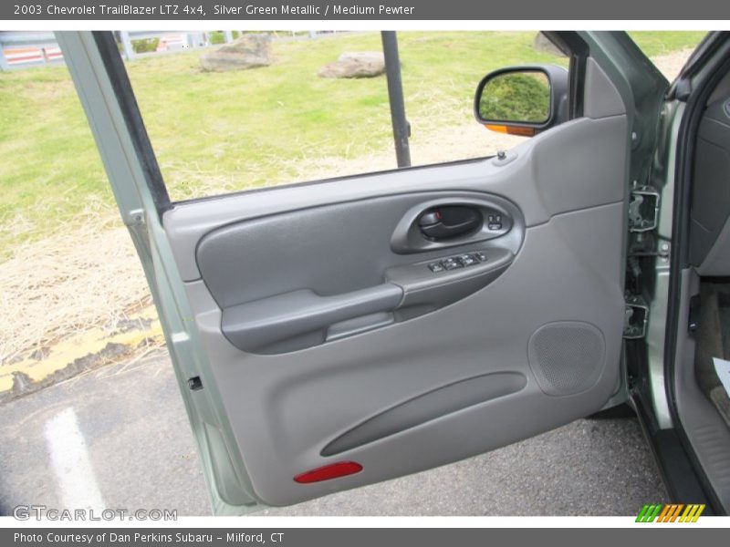Silver Green Metallic / Medium Pewter 2003 Chevrolet TrailBlazer LTZ 4x4