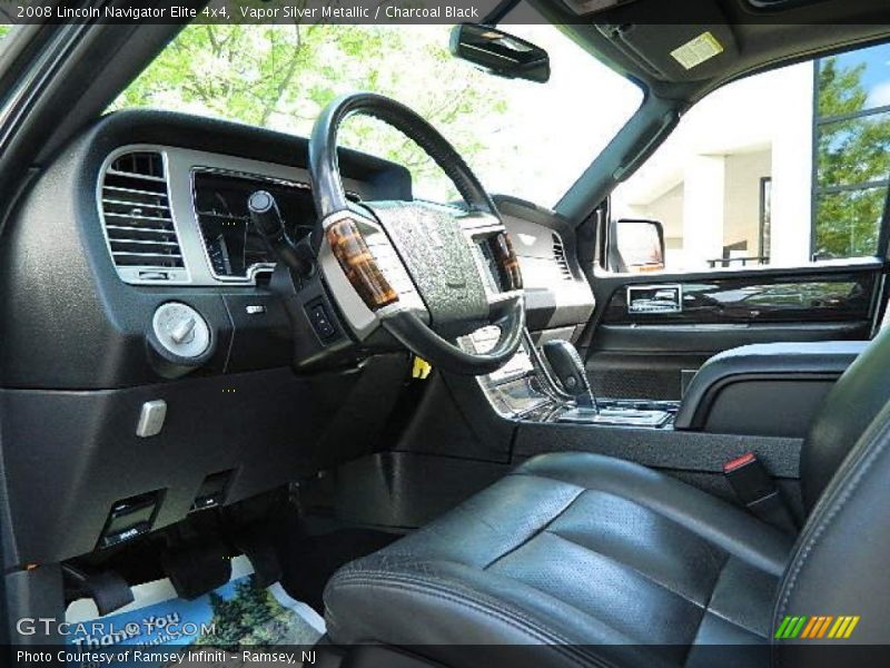 Vapor Silver Metallic / Charcoal Black 2008 Lincoln Navigator Elite 4x4