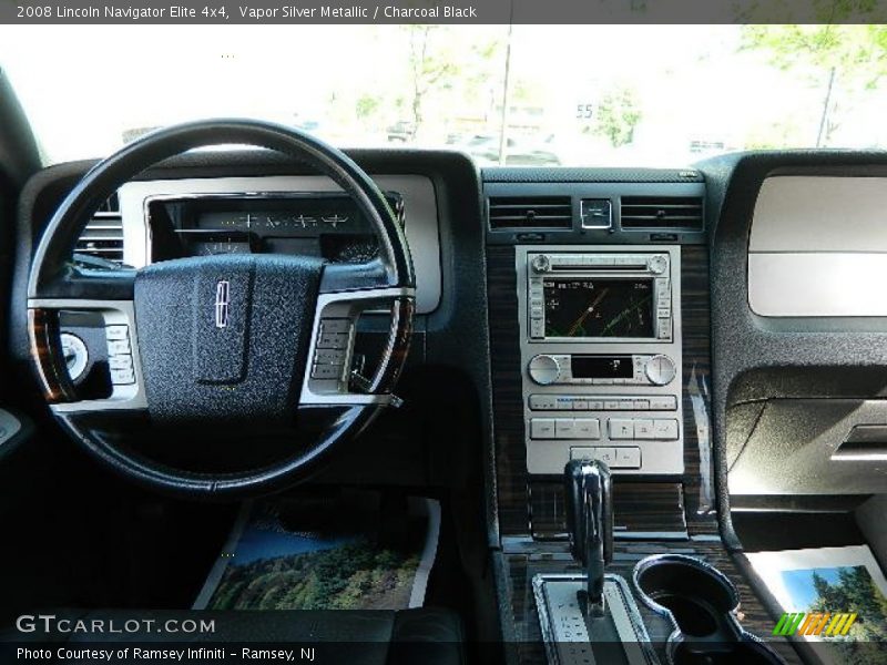Vapor Silver Metallic / Charcoal Black 2008 Lincoln Navigator Elite 4x4