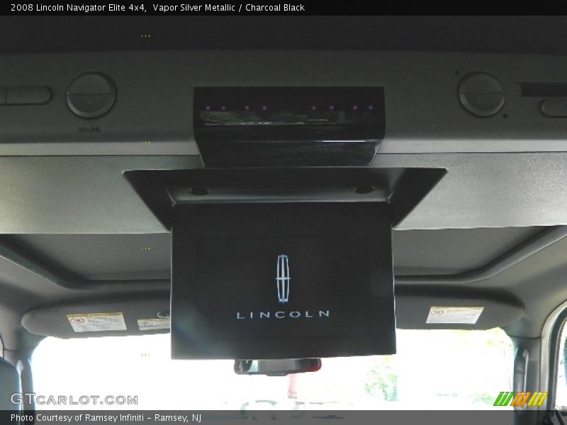 Vapor Silver Metallic / Charcoal Black 2008 Lincoln Navigator Elite 4x4