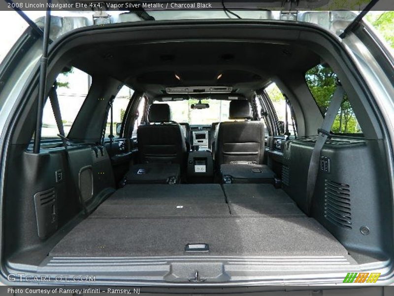 Vapor Silver Metallic / Charcoal Black 2008 Lincoln Navigator Elite 4x4