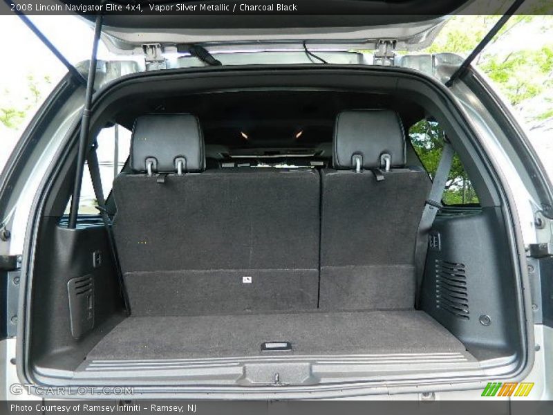 Vapor Silver Metallic / Charcoal Black 2008 Lincoln Navigator Elite 4x4