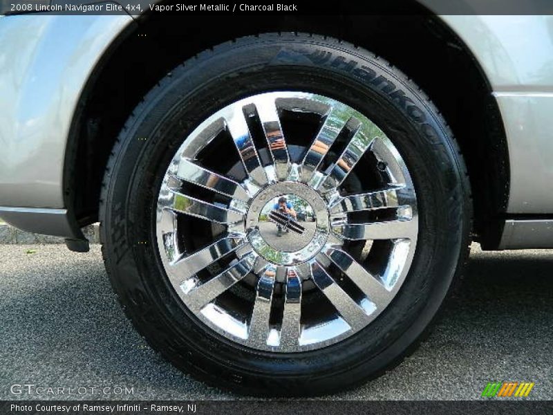 Vapor Silver Metallic / Charcoal Black 2008 Lincoln Navigator Elite 4x4