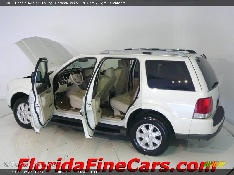 Ceramic White Tri-Coat / Light Parchment 2003 Lincoln Aviator Luxury