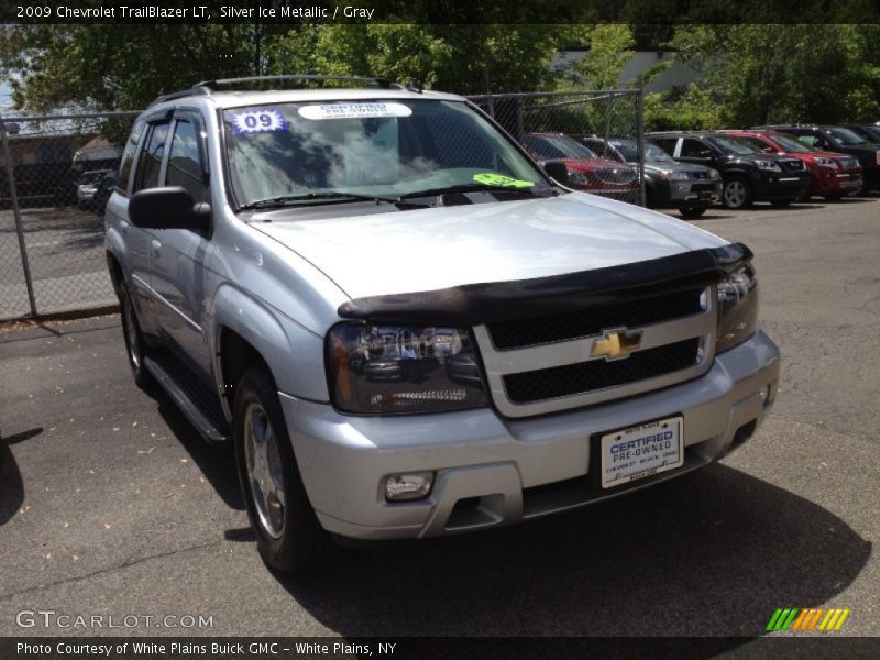 Silver Ice Metallic / Gray 2009 Chevrolet TrailBlazer LT