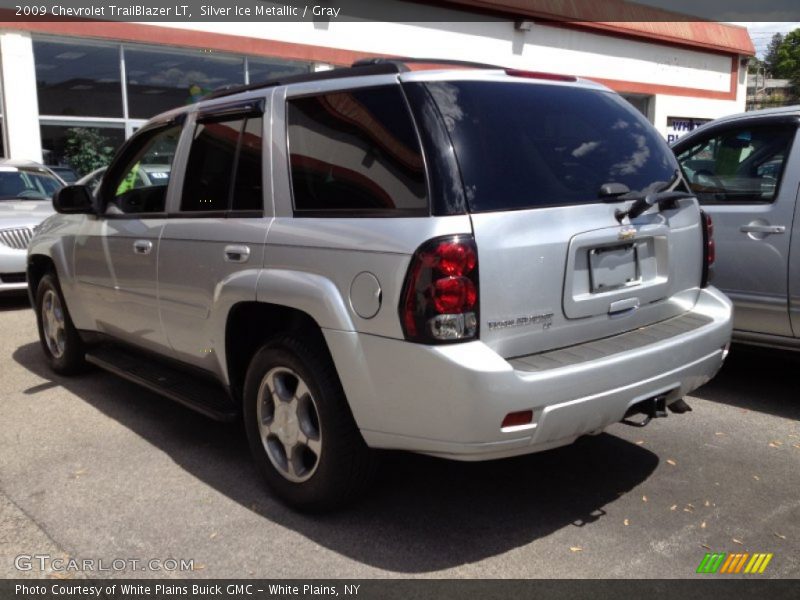 Silver Ice Metallic / Gray 2009 Chevrolet TrailBlazer LT