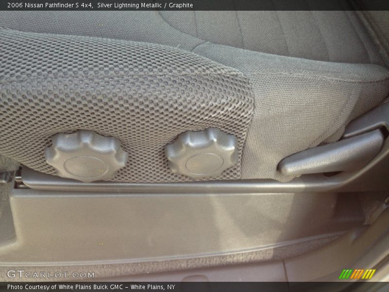 Silver Lightning Metallic / Graphite 2006 Nissan Pathfinder S 4x4
