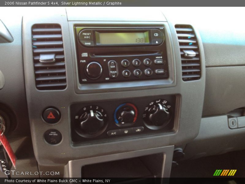Silver Lightning Metallic / Graphite 2006 Nissan Pathfinder S 4x4