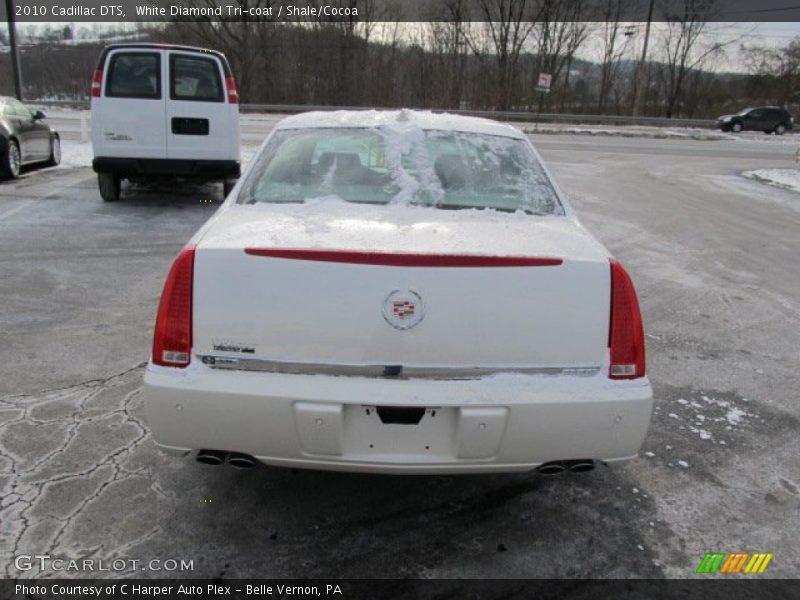 White Diamond Tri-coat / Shale/Cocoa 2010 Cadillac DTS