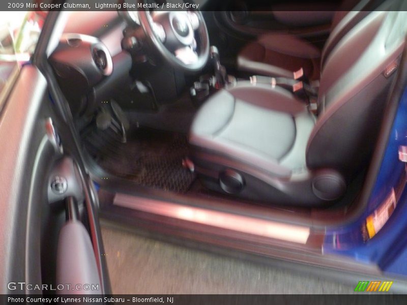 Lightning Blue Metallic / Black/Grey 2009 Mini Cooper Clubman