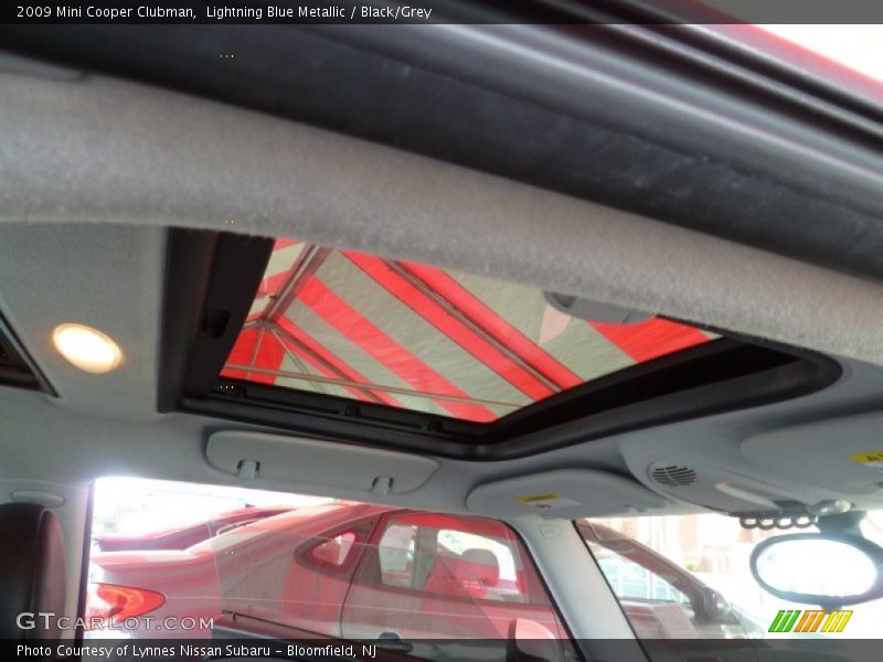 Lightning Blue Metallic / Black/Grey 2009 Mini Cooper Clubman