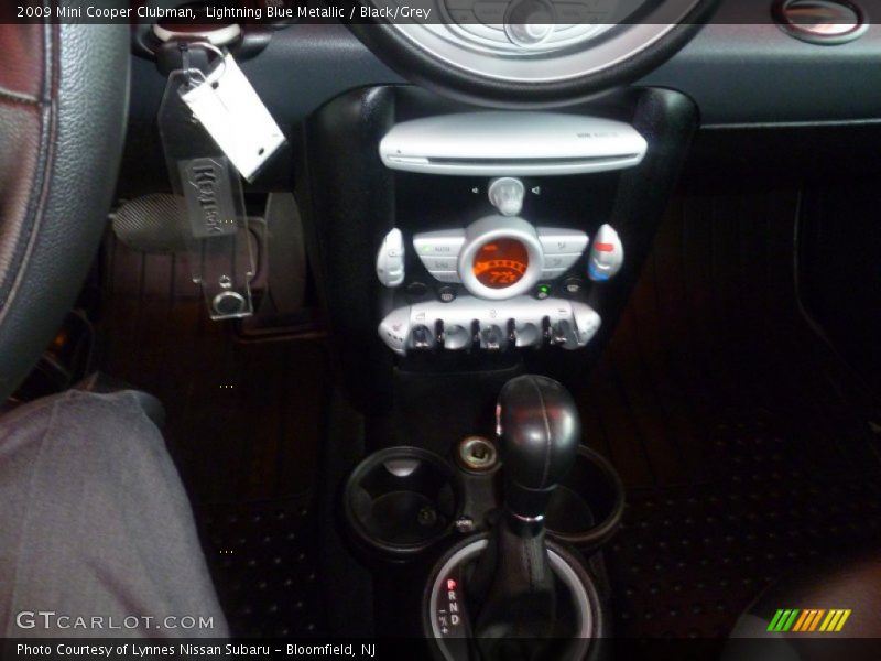 Lightning Blue Metallic / Black/Grey 2009 Mini Cooper Clubman
