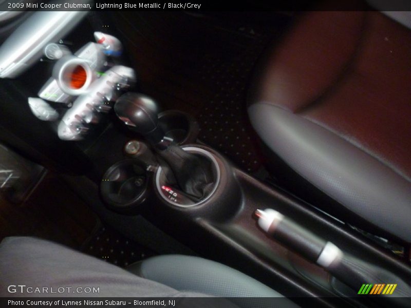 Lightning Blue Metallic / Black/Grey 2009 Mini Cooper Clubman
