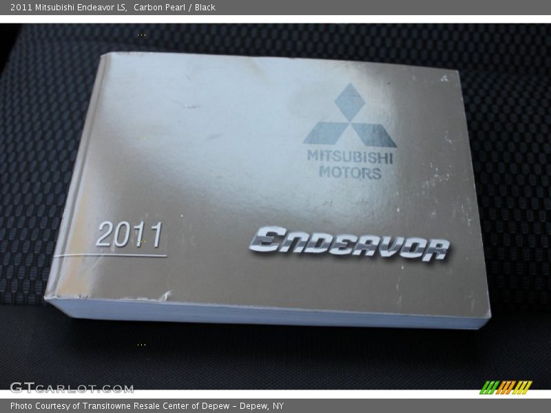 Carbon Pearl / Black 2011 Mitsubishi Endeavor LS