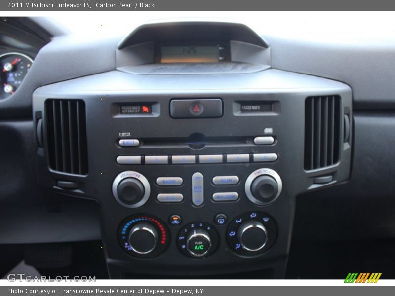 Carbon Pearl / Black 2011 Mitsubishi Endeavor LS