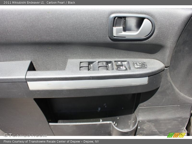 Carbon Pearl / Black 2011 Mitsubishi Endeavor LS