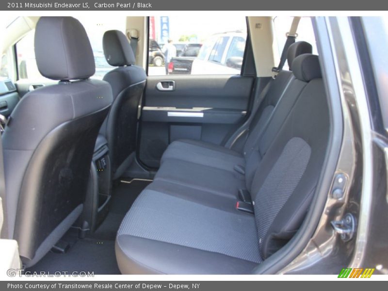 Carbon Pearl / Black 2011 Mitsubishi Endeavor LS