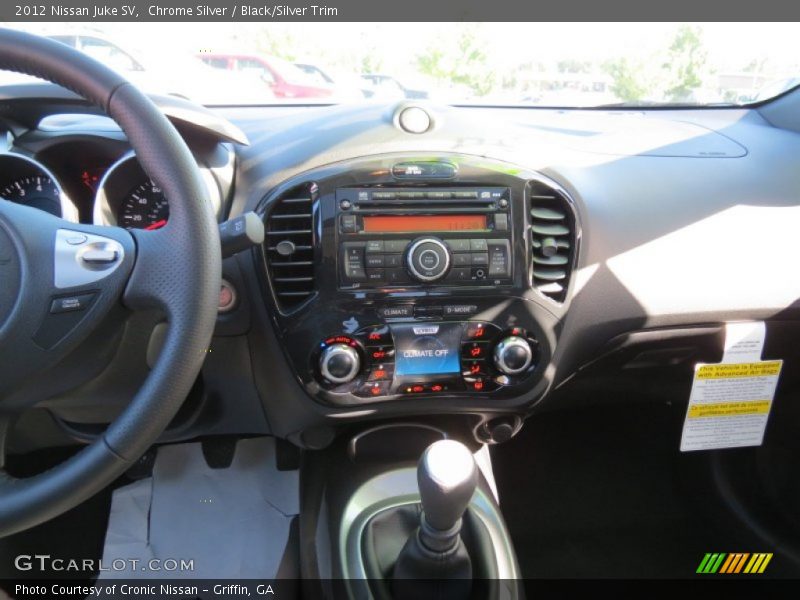 Chrome Silver / Black/Silver Trim 2012 Nissan Juke SV