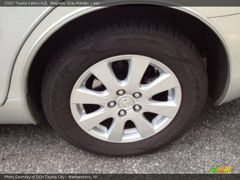 Magnetic Gray Metallic / Ash 2007 Toyota Camry XLE