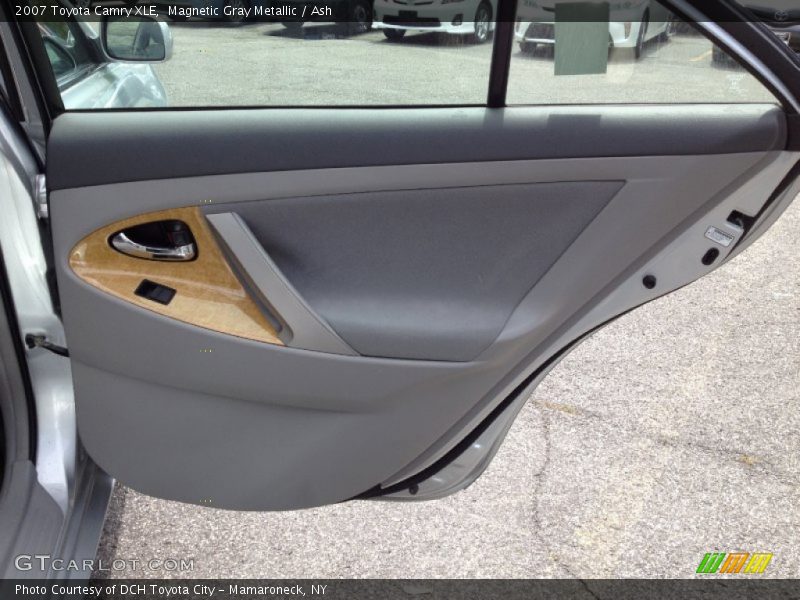 Magnetic Gray Metallic / Ash 2007 Toyota Camry XLE