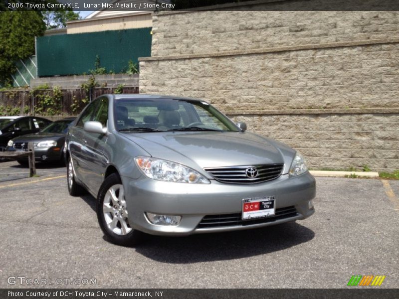 Lunar Mist Metallic / Stone Gray 2006 Toyota Camry XLE