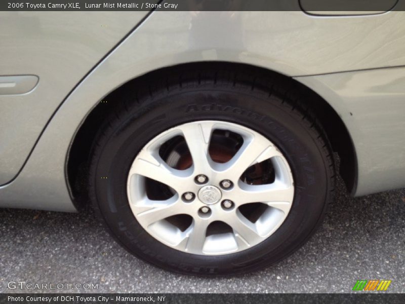 Lunar Mist Metallic / Stone Gray 2006 Toyota Camry XLE