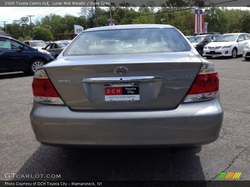 Lunar Mist Metallic / Stone Gray 2006 Toyota Camry XLE